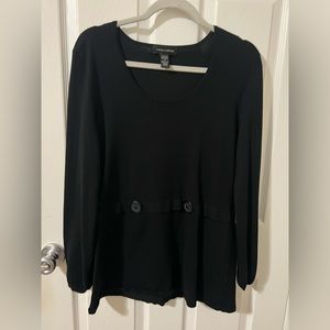 Max Studio black and white long sleeves. Excellent condition.